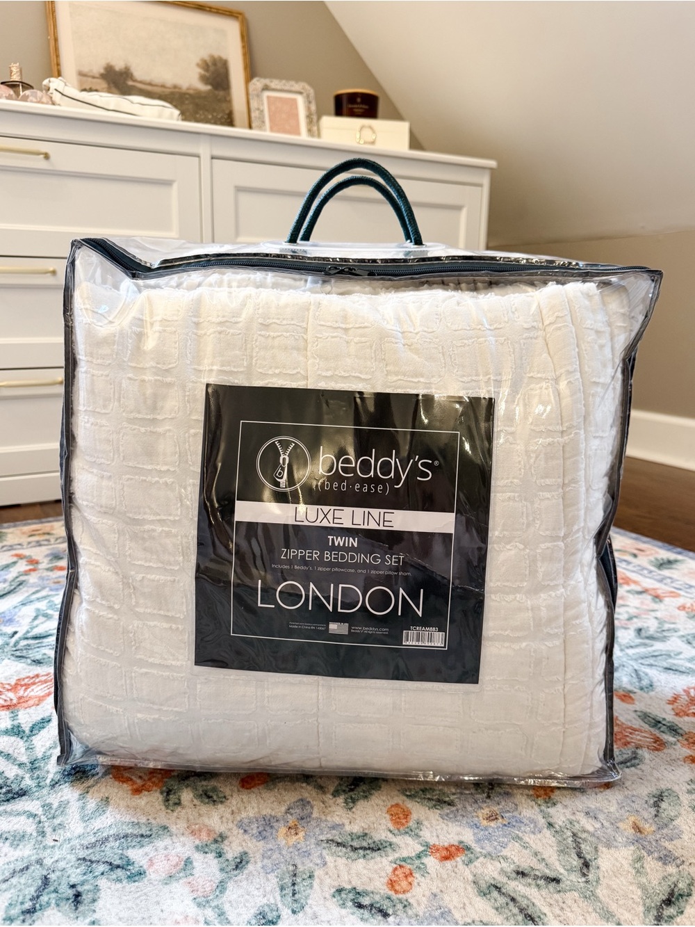 Luxe Line London Twin Zipper Bedding Set - Cream